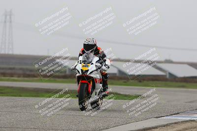 media/Nov-29-2025-TrackDaz (Sat) [[10ae2d9bce]]/B Group/Session 4 (Wheelie Bump)/